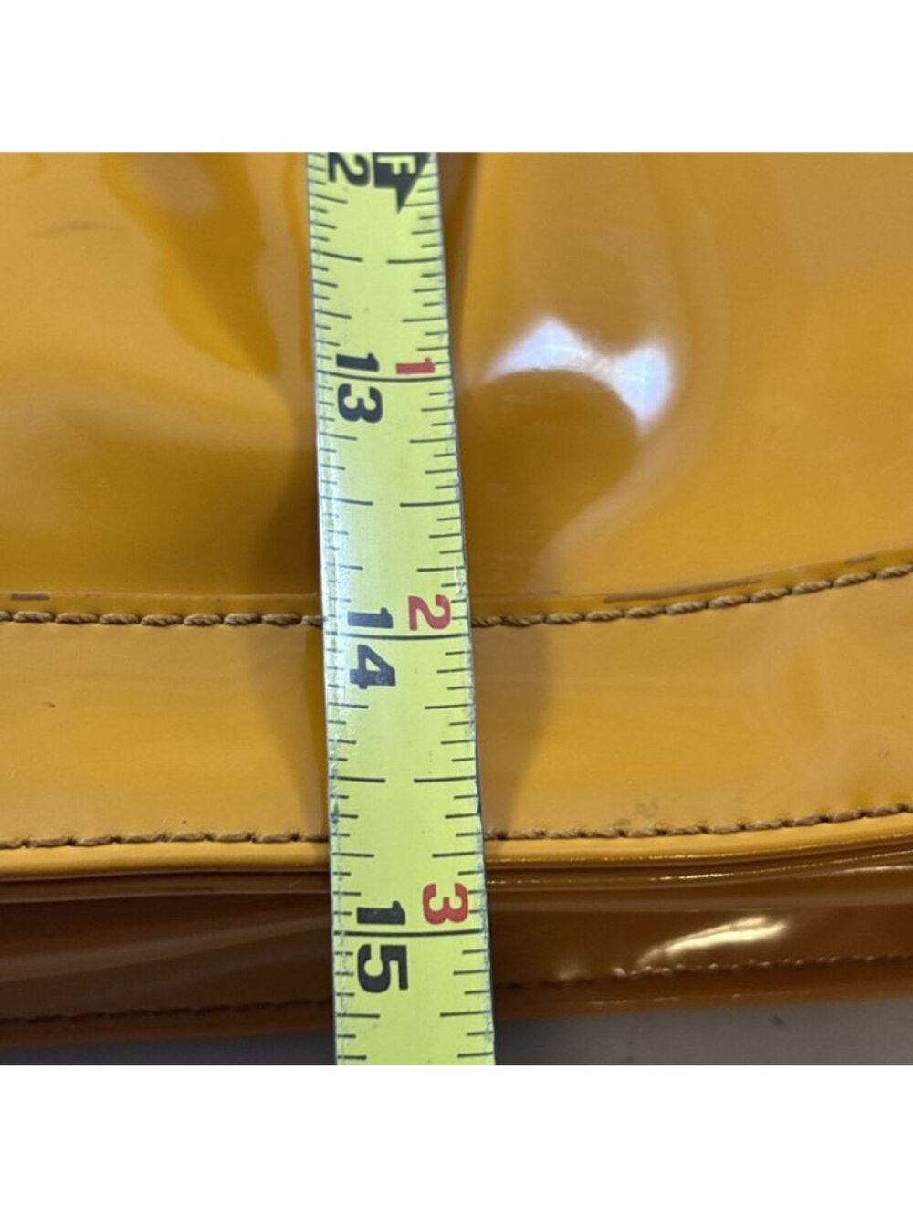Liz Claiborne Vintage Yellow Gold Patent Leather Large Shoulder Tote & Accessory - Picture 11 of 15